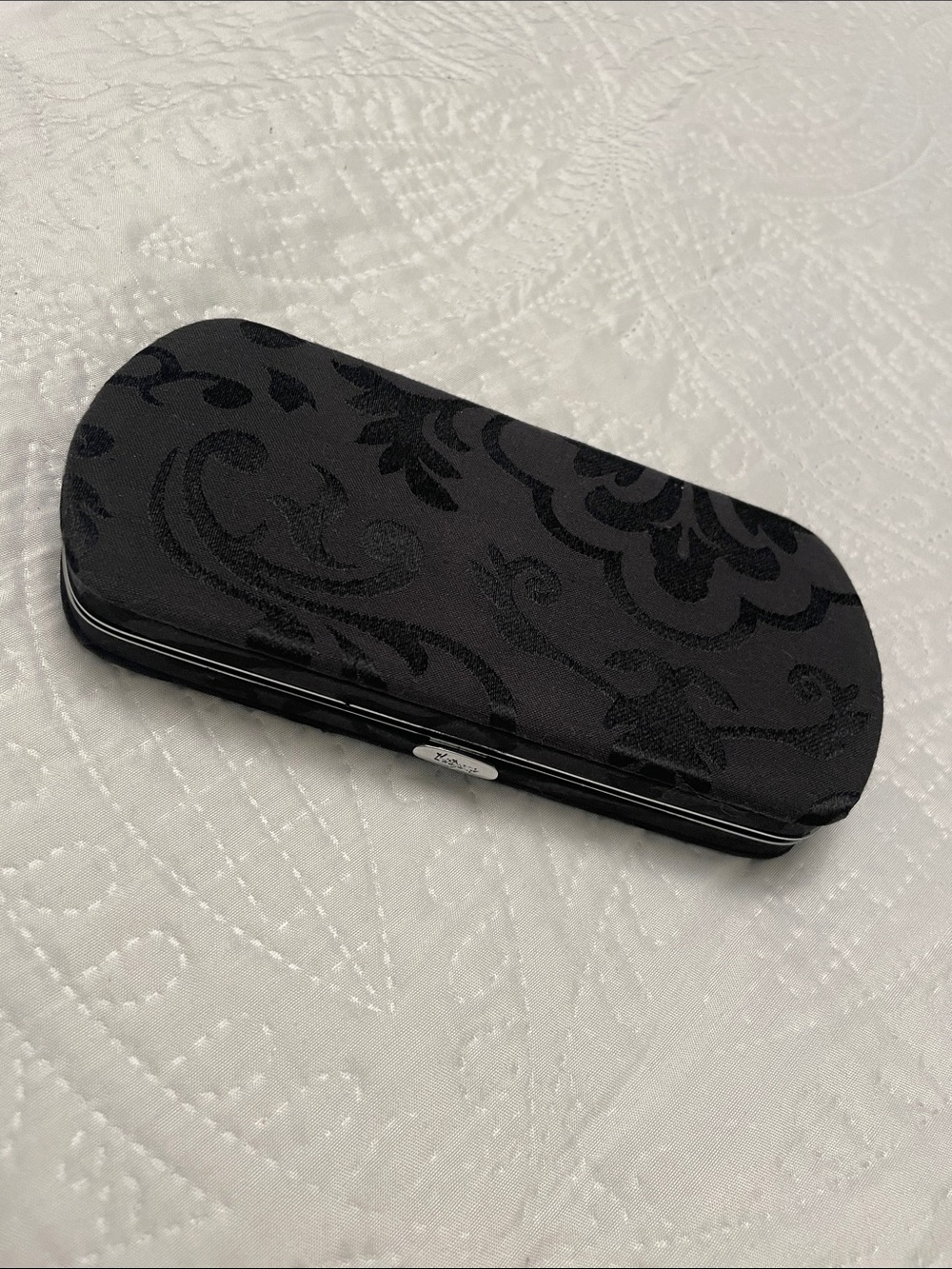 Thirty-one Black Damask Material Fabric Covered Hard Case Wallet LIKE NEW
